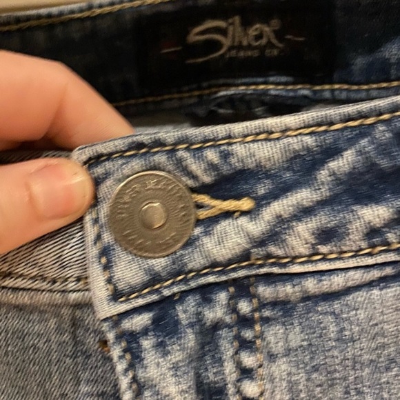 Silver Izzy high rise embroidered jeans - Picture 8 of 10